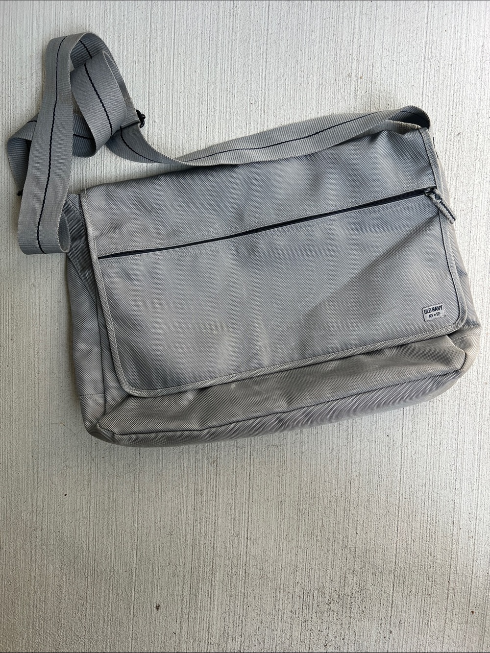 Vintage 2005 Old Navy Gray Men's Messenger Bag